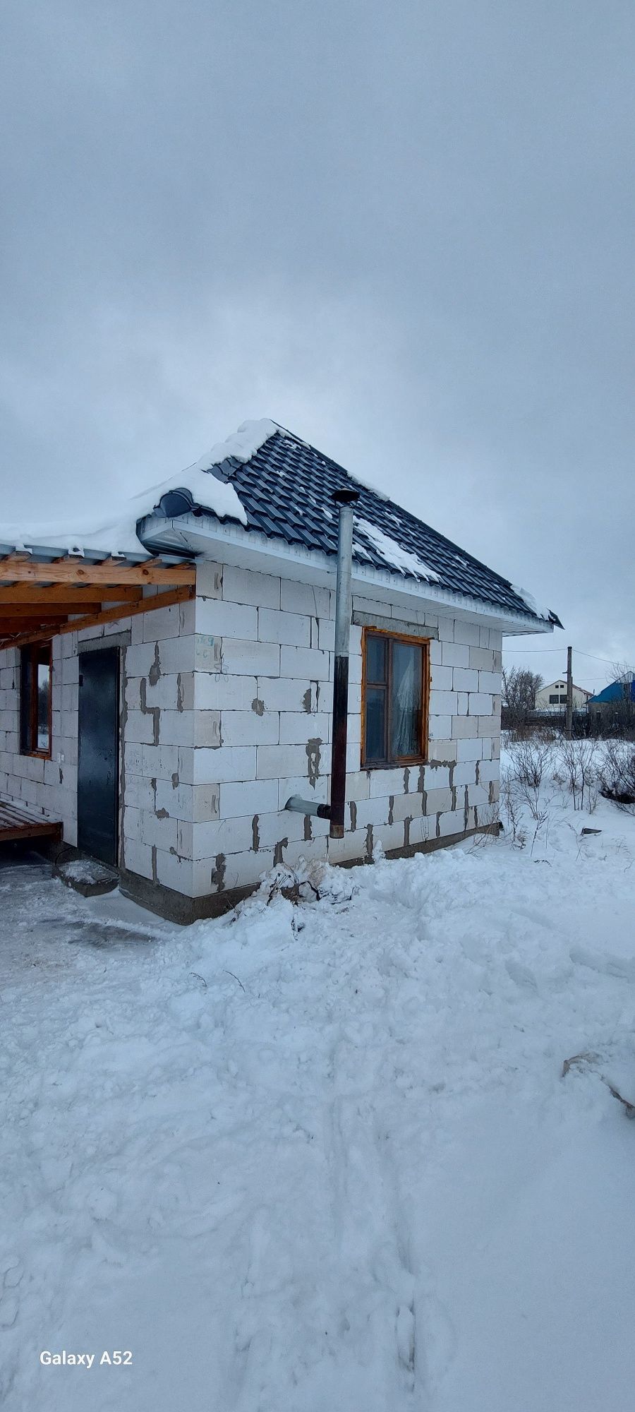 Продам или меняю на авто , связи с переездом .