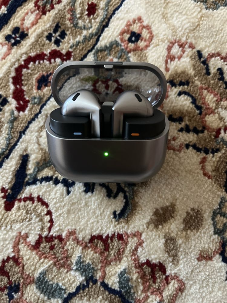 Samsung buds 3 New