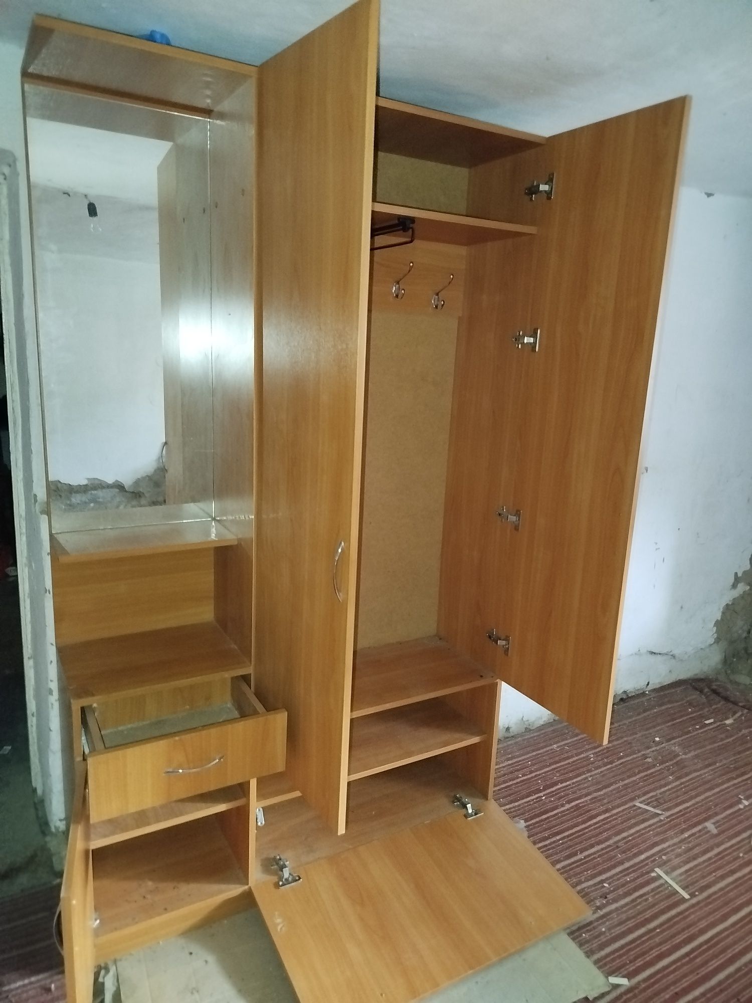 Шкаф 200х120х35см
