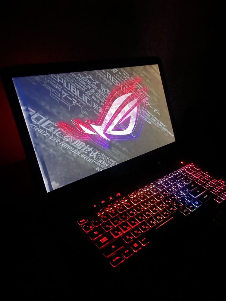 Срочно продам игровой ноутбук Ноутбук ASUS ROG Strix GL703VD
