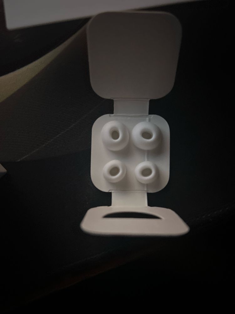 Airpods pro ориг не пользовался полная комплектация с серийным номером