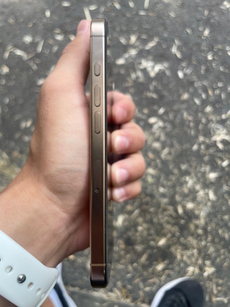 Айфон Apple 16 pro