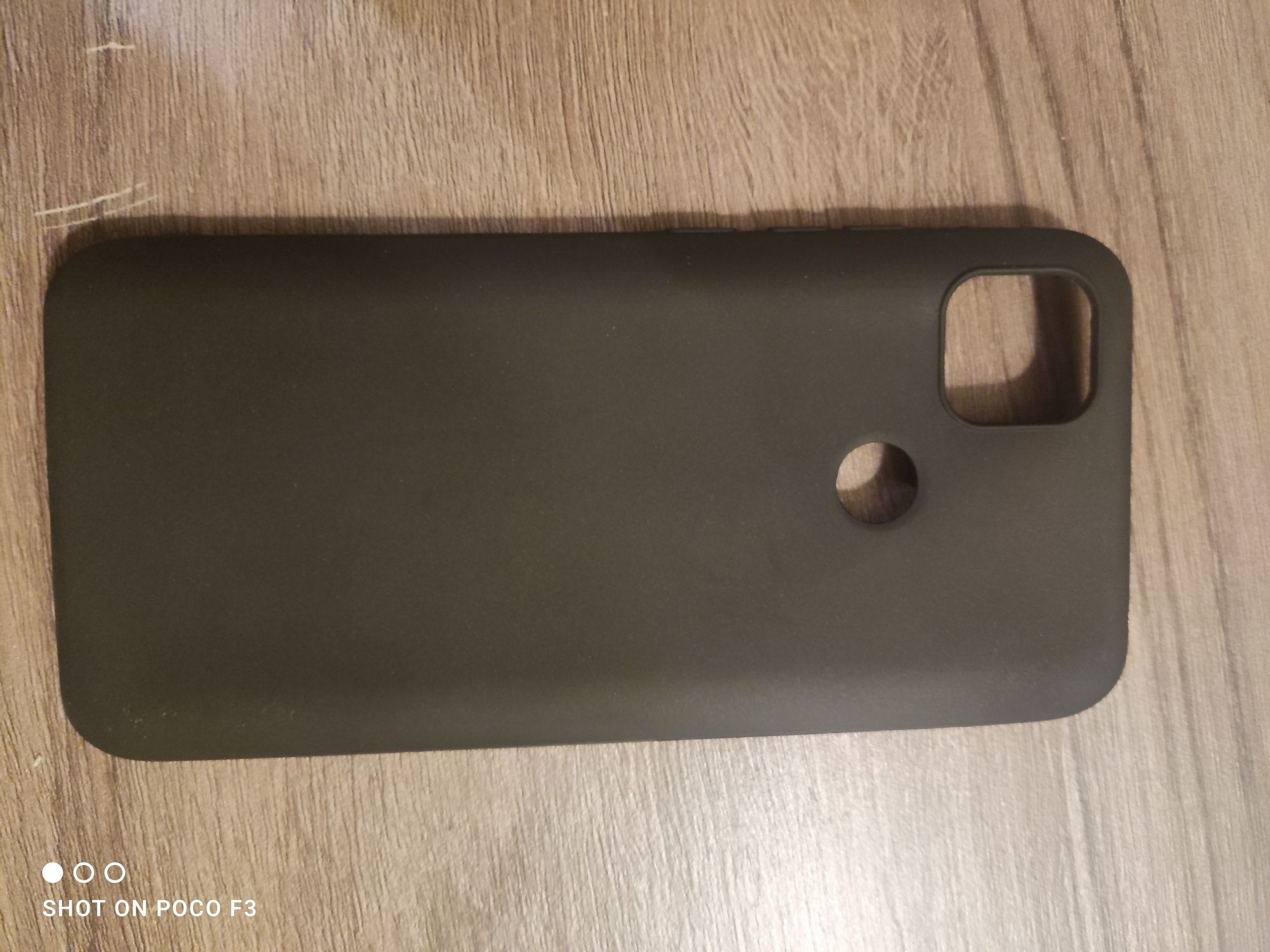 Продам чехол на Xsiomi 9 C.