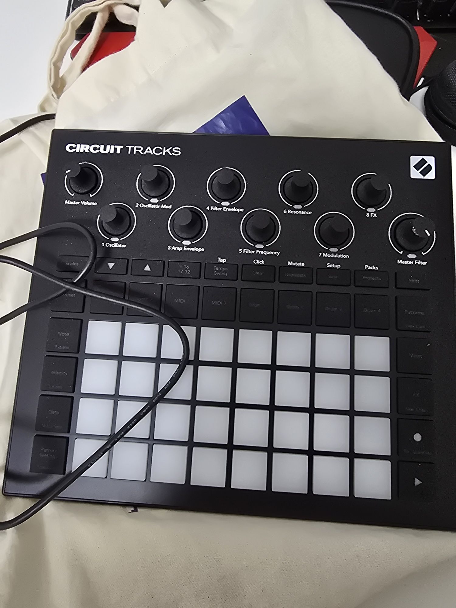 Circuit tracks для создания музыки