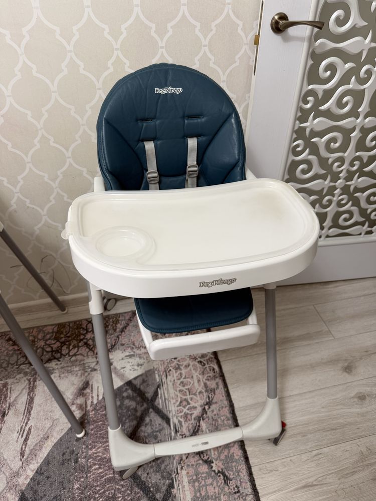 Детский стульчик для кормления Peg-Perego