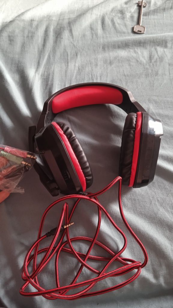 Продам игровые наушники