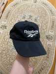 продам кепку reebok