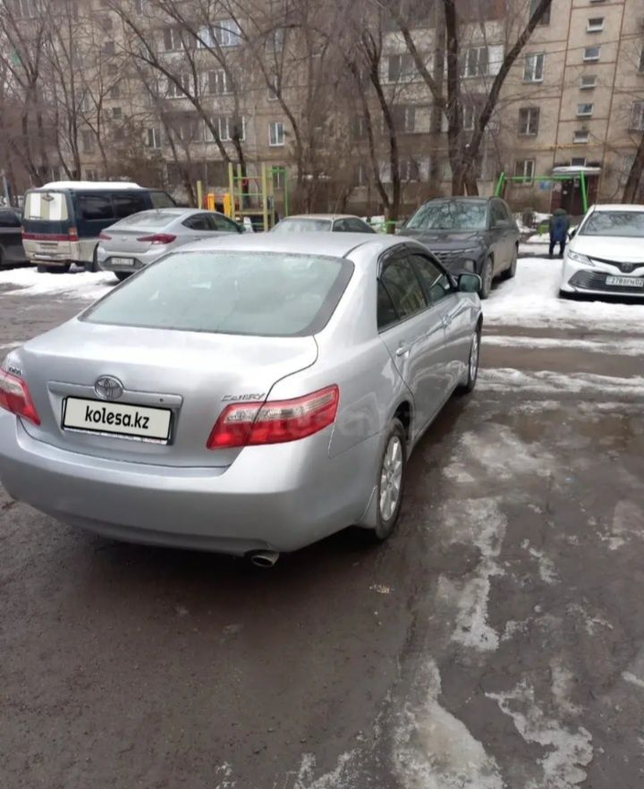 Toyota camry 40-ка