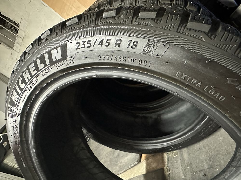 Michelin x-ice north 4 235/45 R18