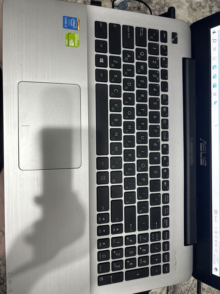 Продам ASUS X555L  ноутбук в хорошем состоянии