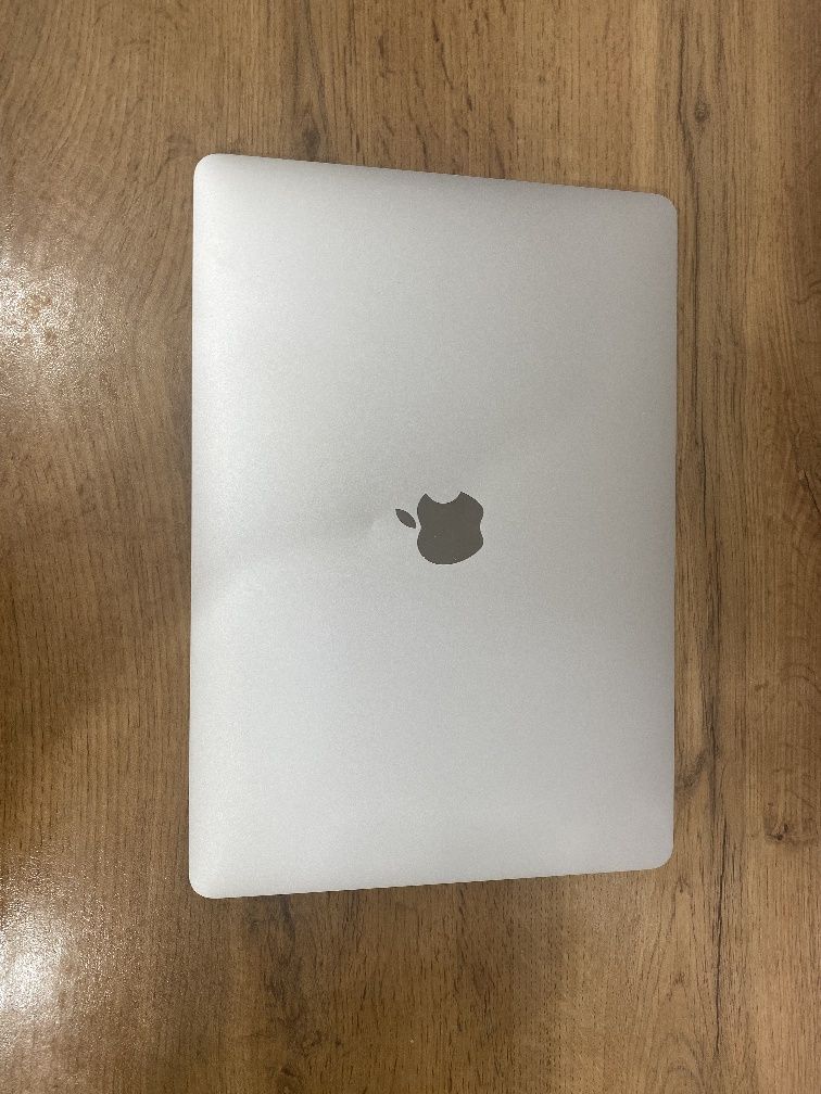 Macbook air M1 (2020)