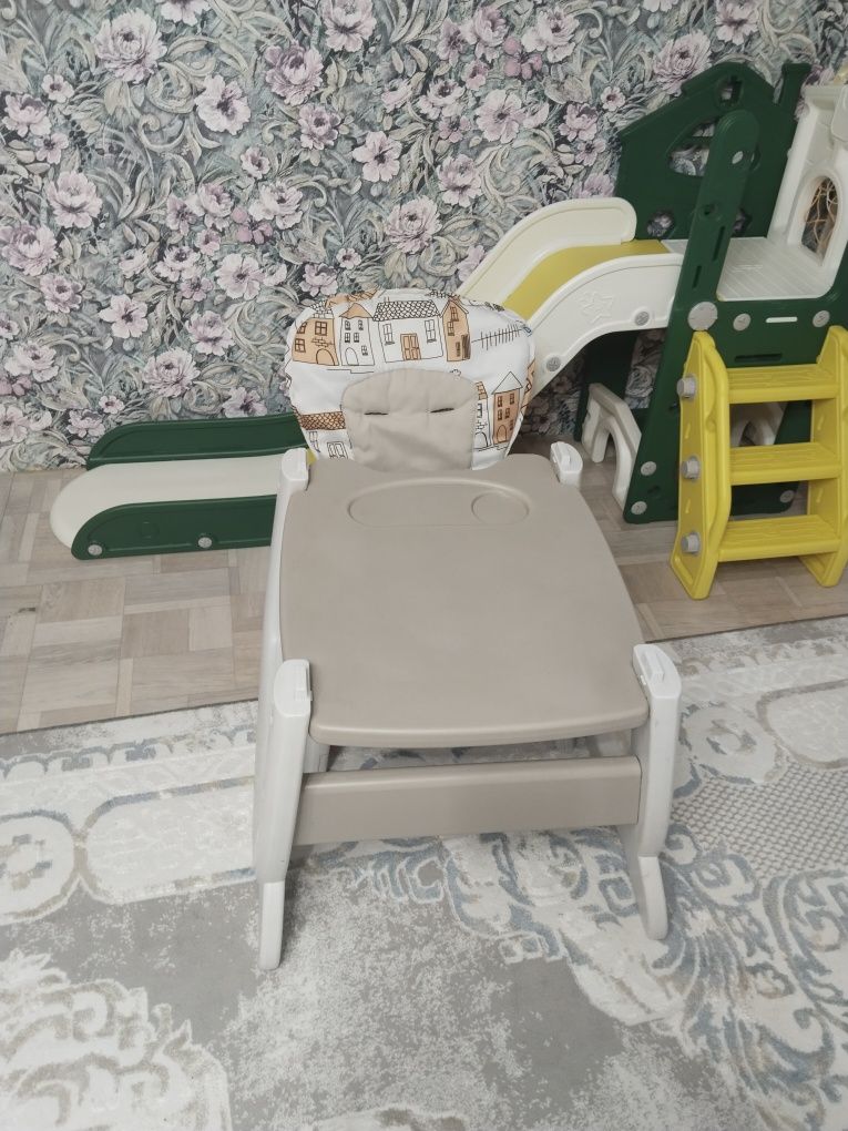 Продам стул для кормления,