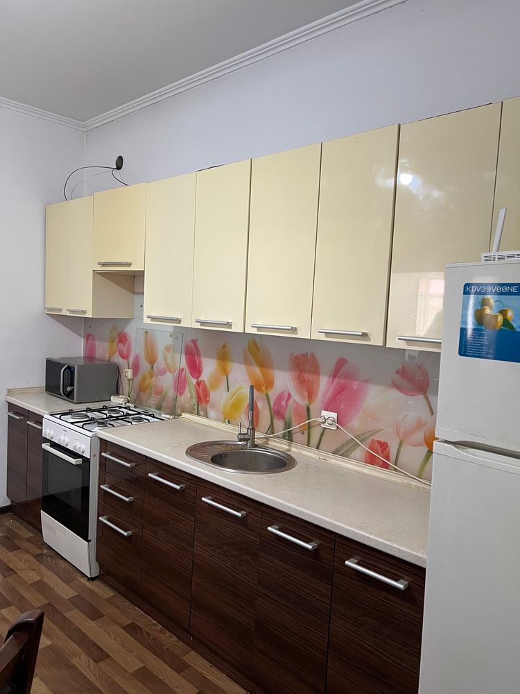 Кухонный гарнитур срочно продается!