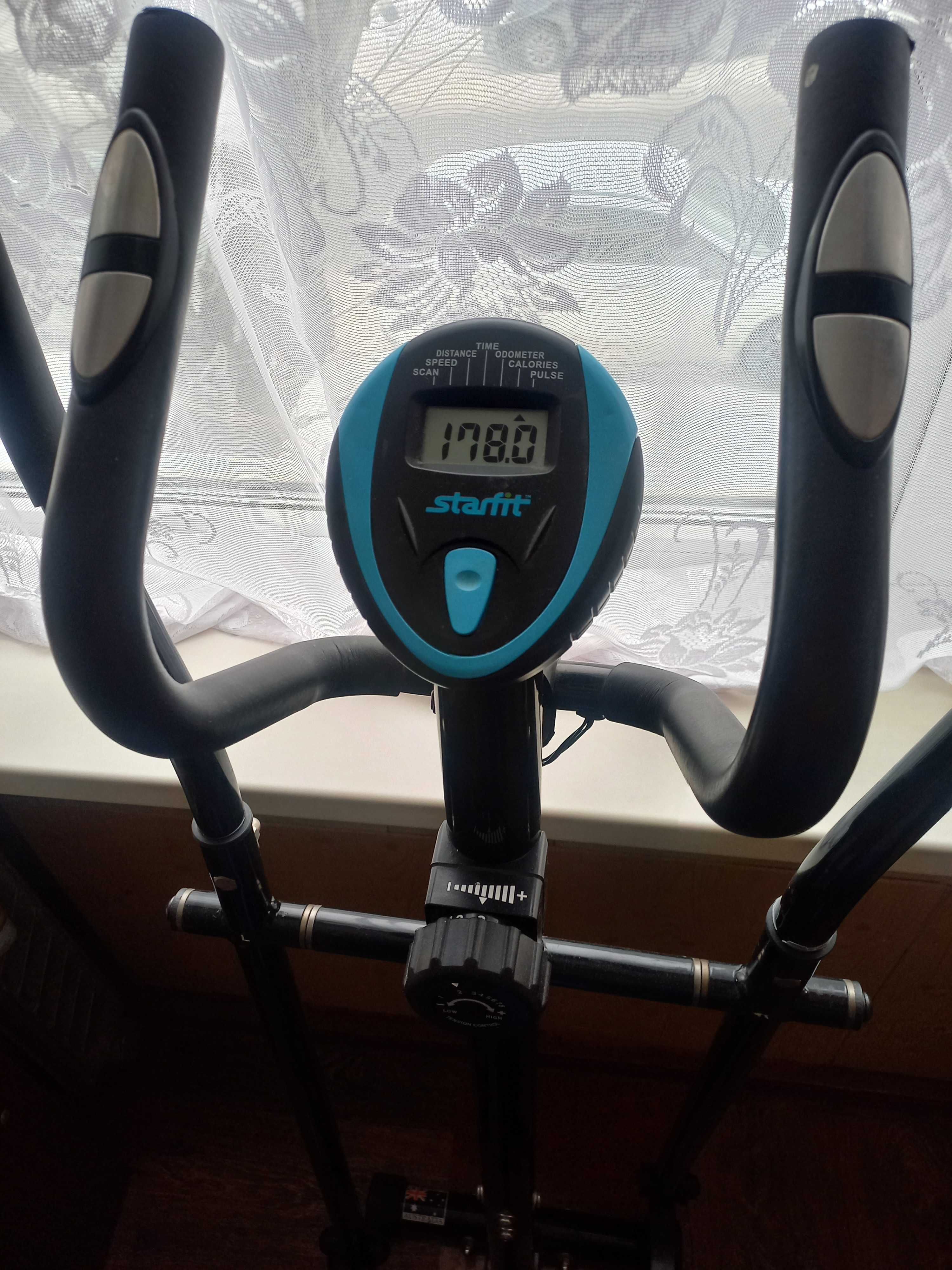 Тренажёр эллипсоидный Starfit