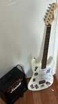 Продам гитару Squier