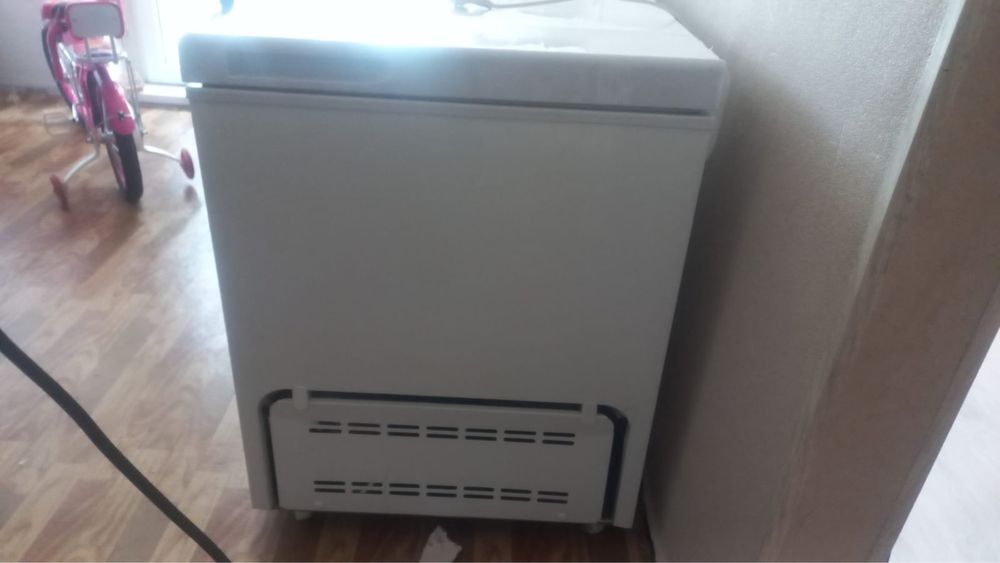 Продам морозильник не работае
