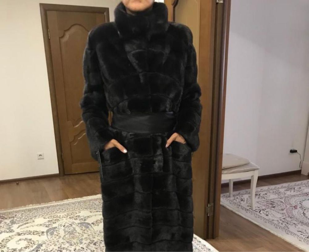 Срочно продаю шубу норку Италия