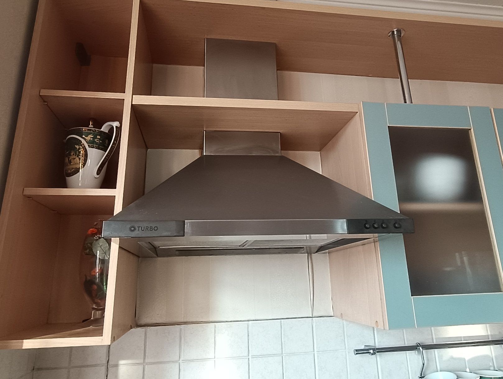 Кухня с барной стойкой