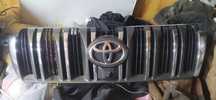 Продам решетку от Toyota land cruiser prado 150