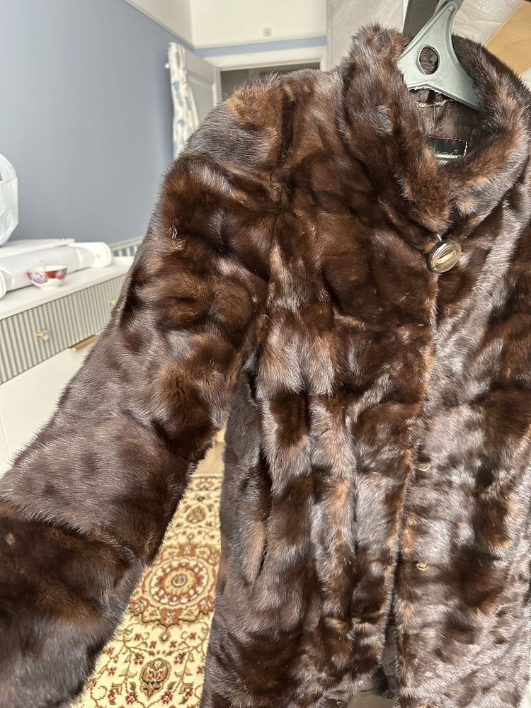 Продам норковую шубу