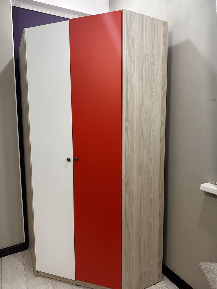 Продам детскую мебель 2х ярусную кровать со шкафом