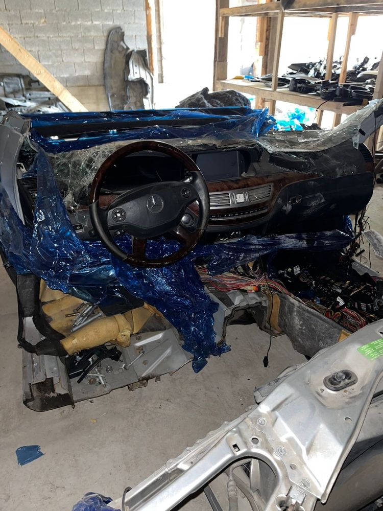 Авто разбор мерседес w221