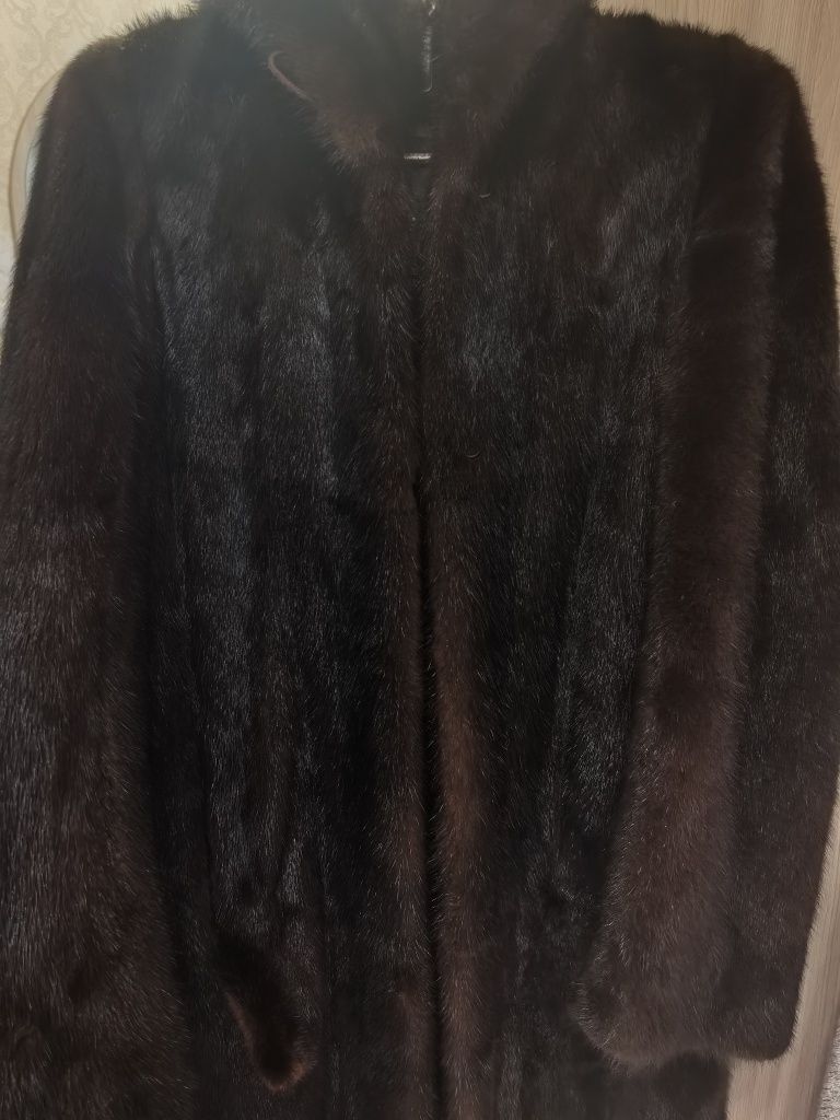 Продам шубу норковую
