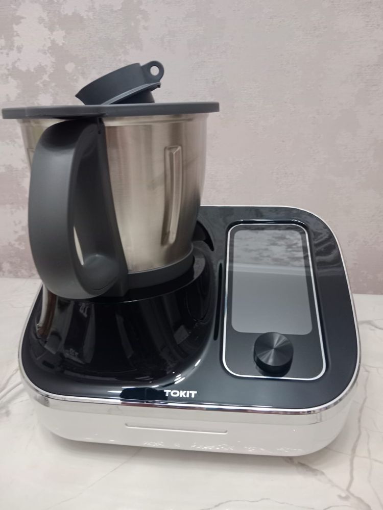 Продам новый кухонный комбайн TOKIT