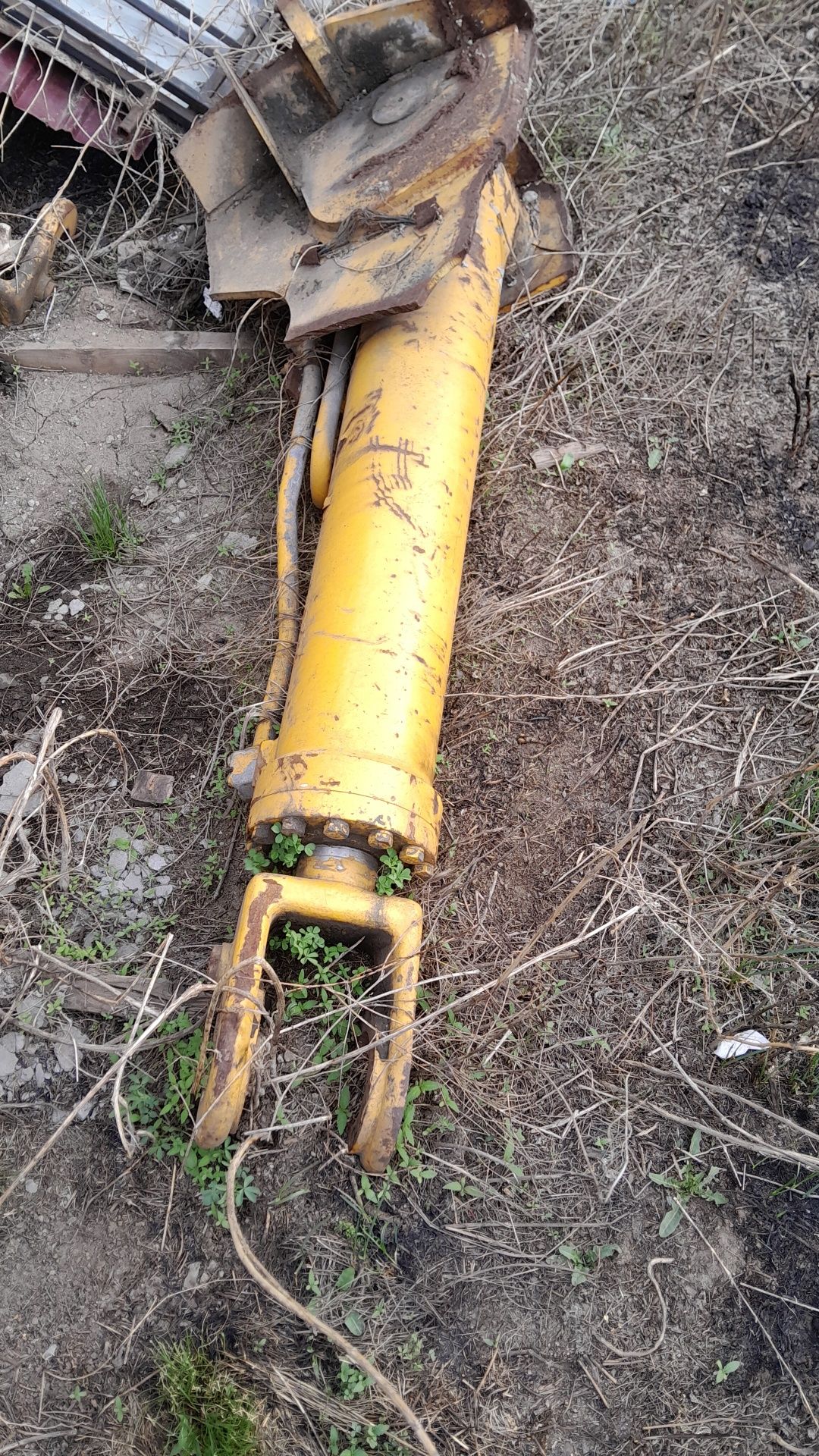 Погрузчик 3куб 5 тонна цилиндр
