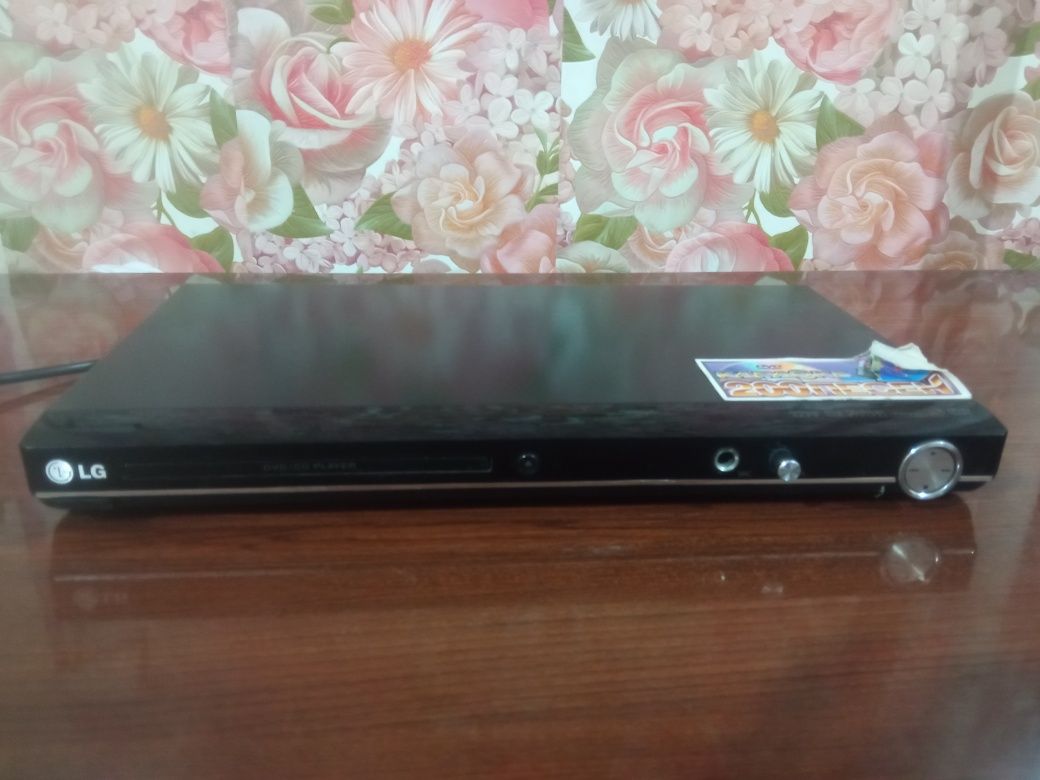 Продам DVD в отличном состоянии рабочий