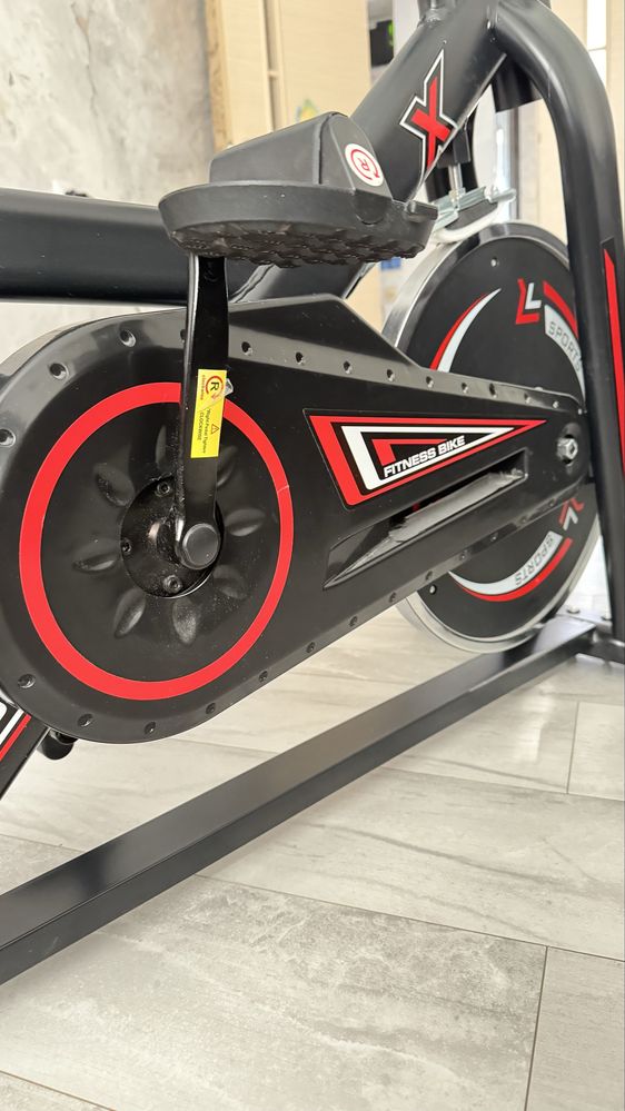 Продам велотренажёр FITNESS BIKE — почти не катанный, как новый!