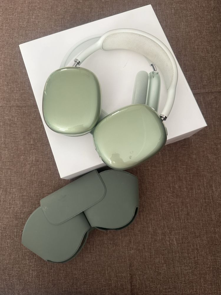 Продам Airpods Max
