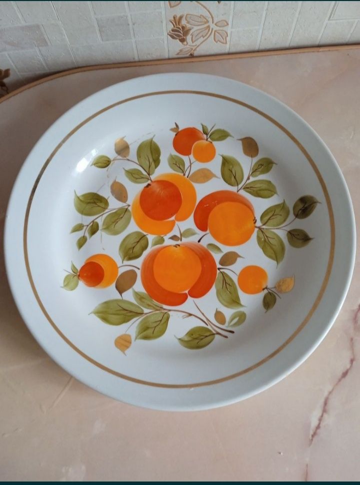 Блюдо металл фаянс