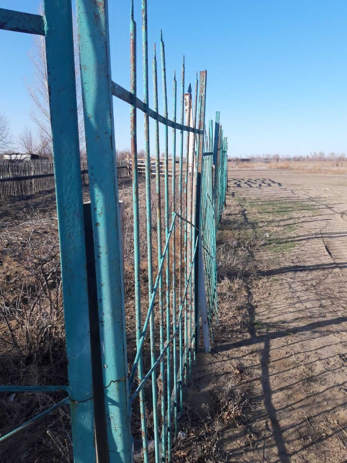 Продам железное загорождение