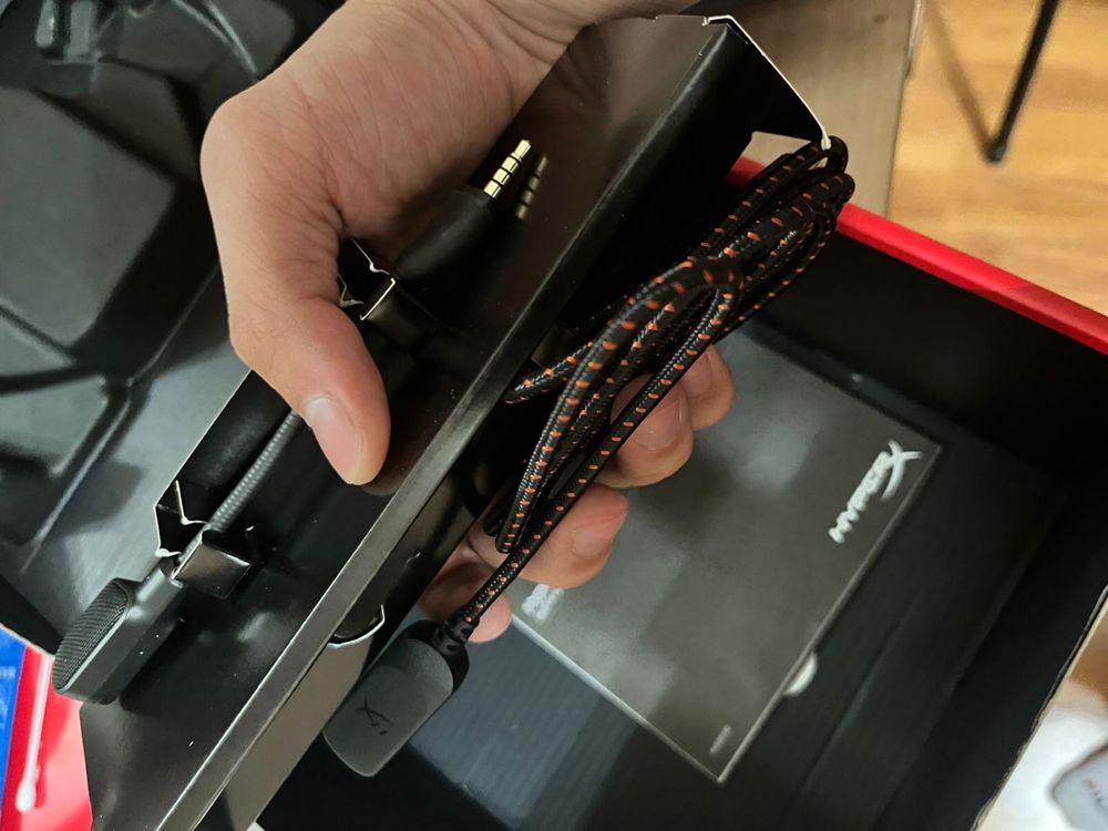 Продам HyperX Cloud III оригинал