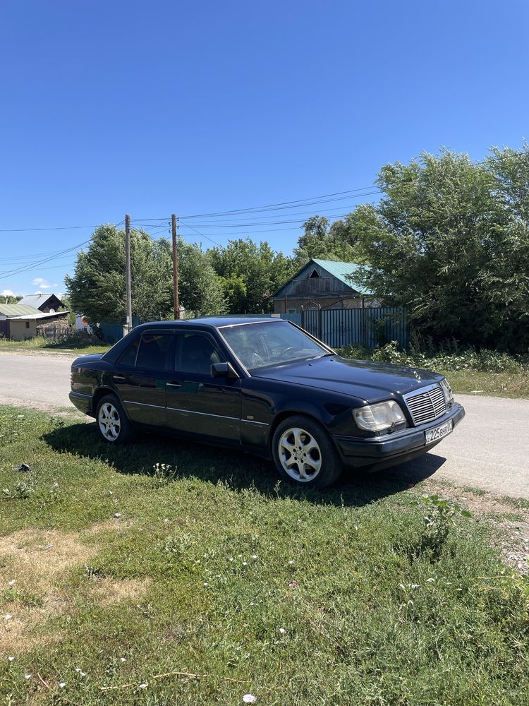 Продам w124 в хорошем состояний