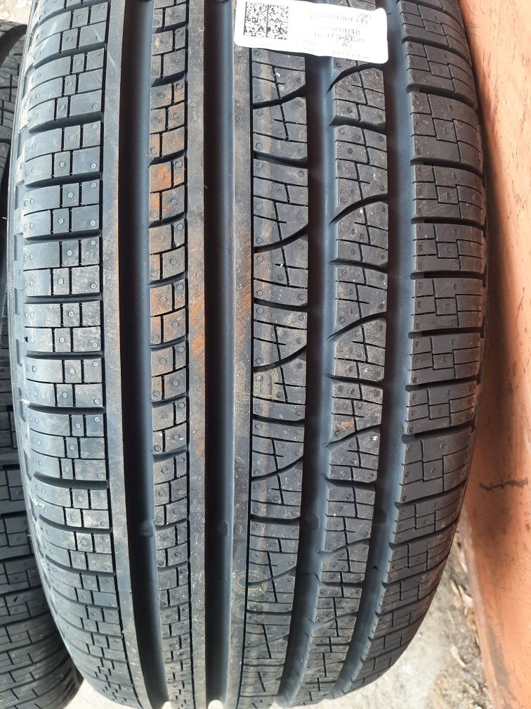 Продам шины 235/60/18 пирелли новые