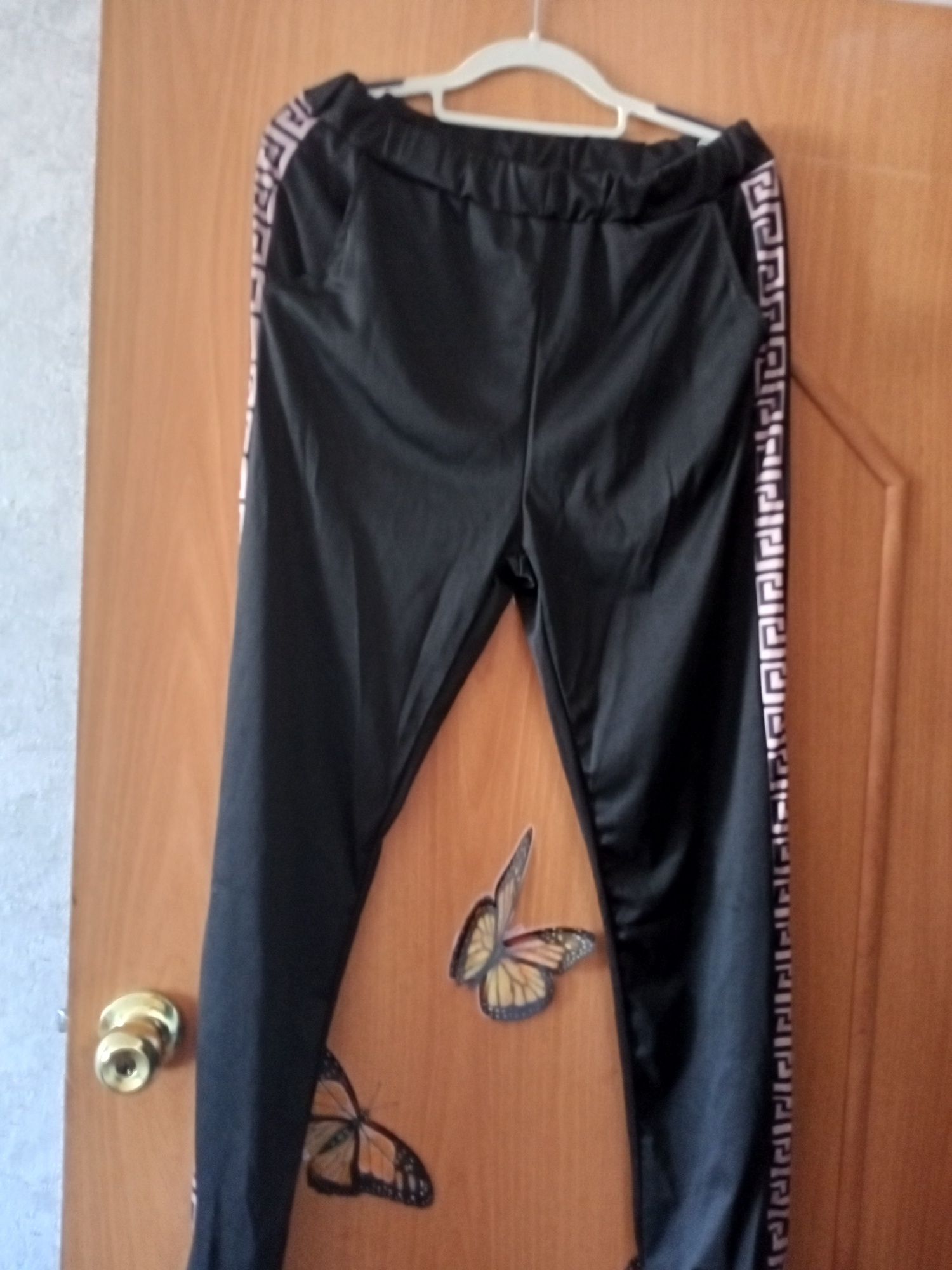 Женский костюм,новый.5000