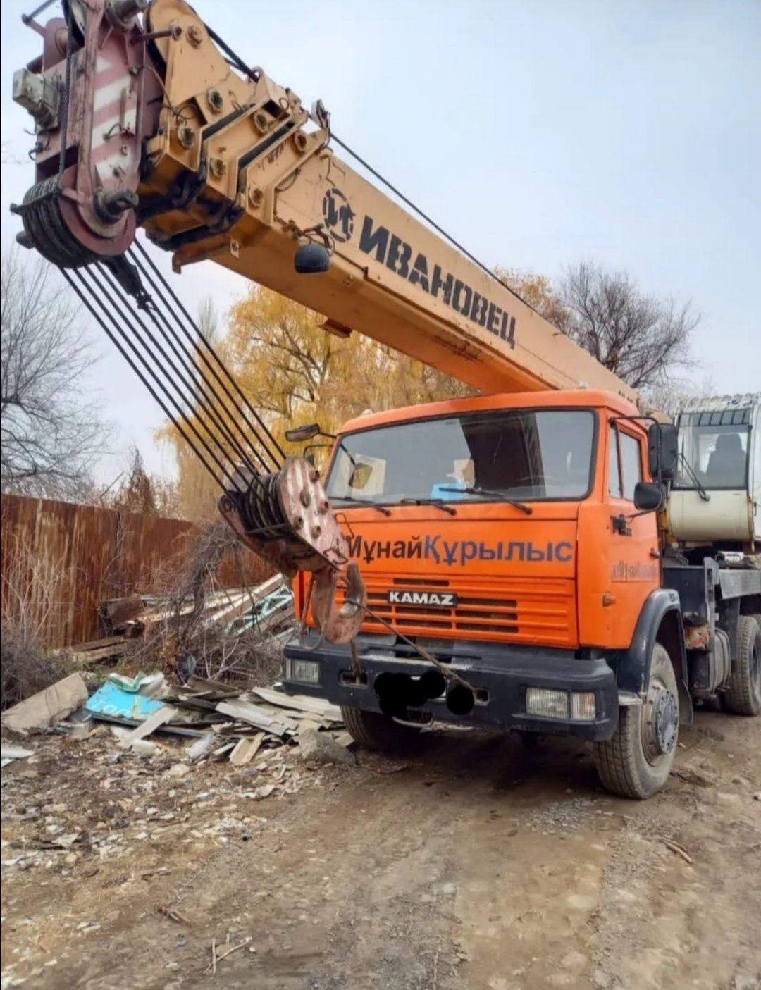 Автокран
Выполнаем заказы по городу 
И межгород
Цена договорная
Бадя е