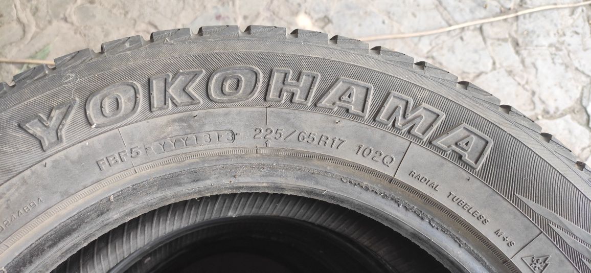 Продам шины, зимние yokohama 225/65 r17