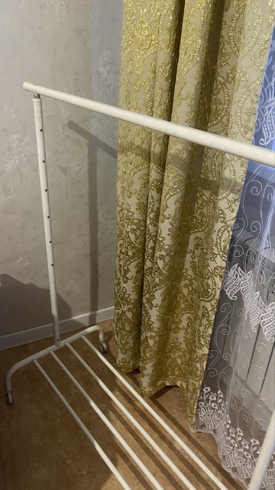 Продаи стойку вешалку икея
