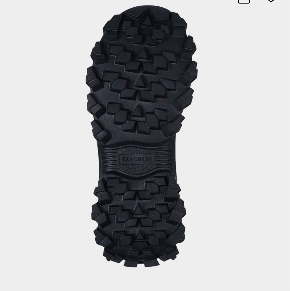 Продаю стильные ботинки Skechers (размер 36)