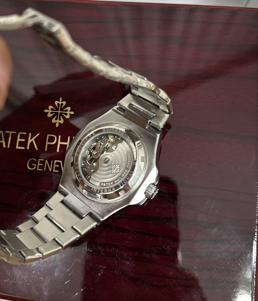 Часы Patek Philippe