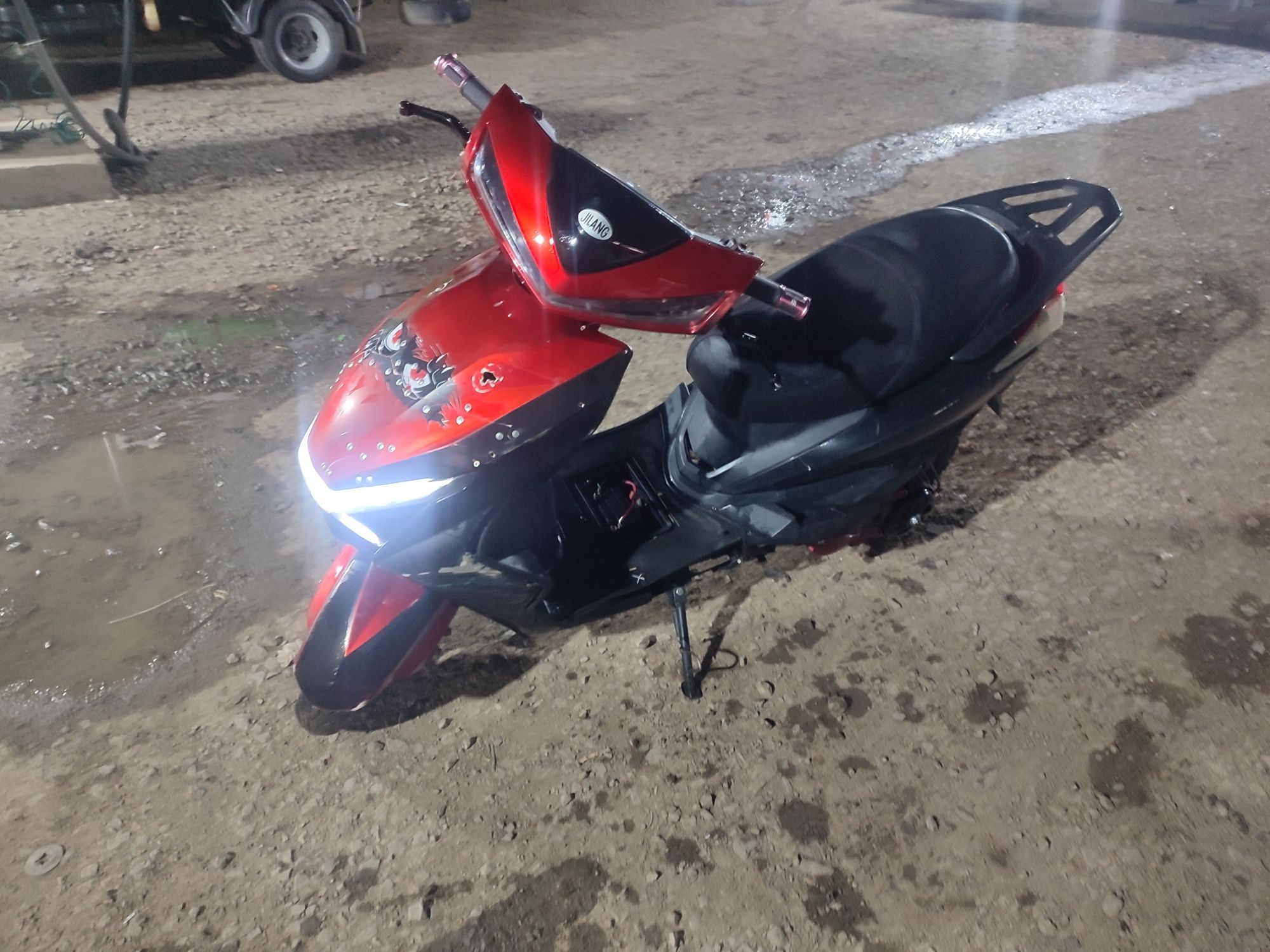 Скутер м12 150сс