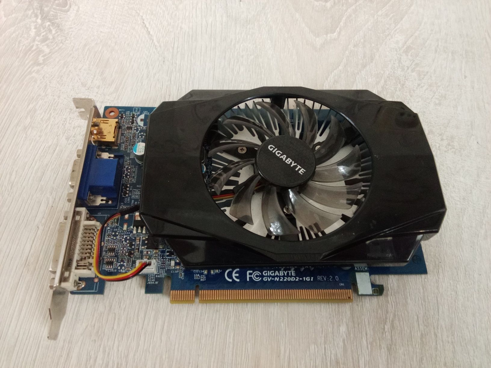Продам видеокарту Gigabyte nd220 – вентилятор крутится, но нет изобра