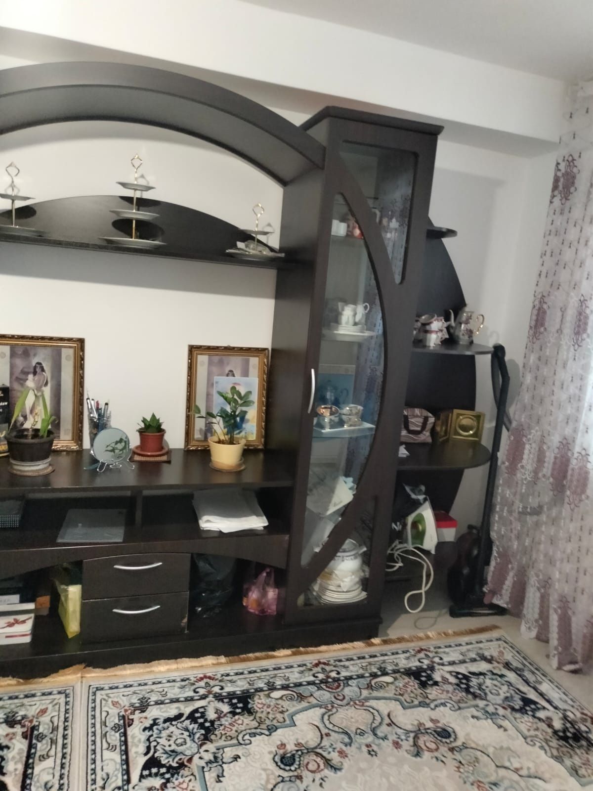 Шкаф стенки  жагдайы жаксы