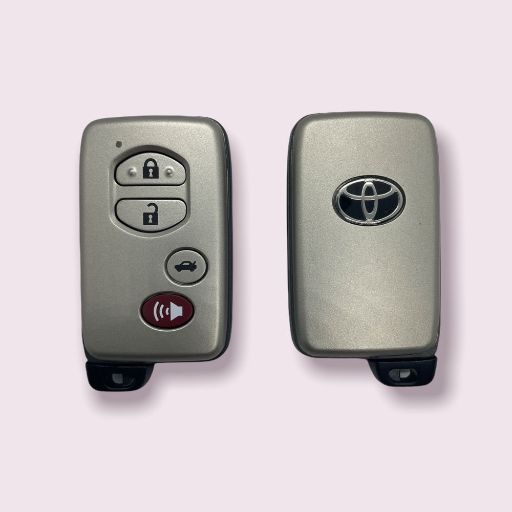 Ключи на Toyota Land Cruiser 200