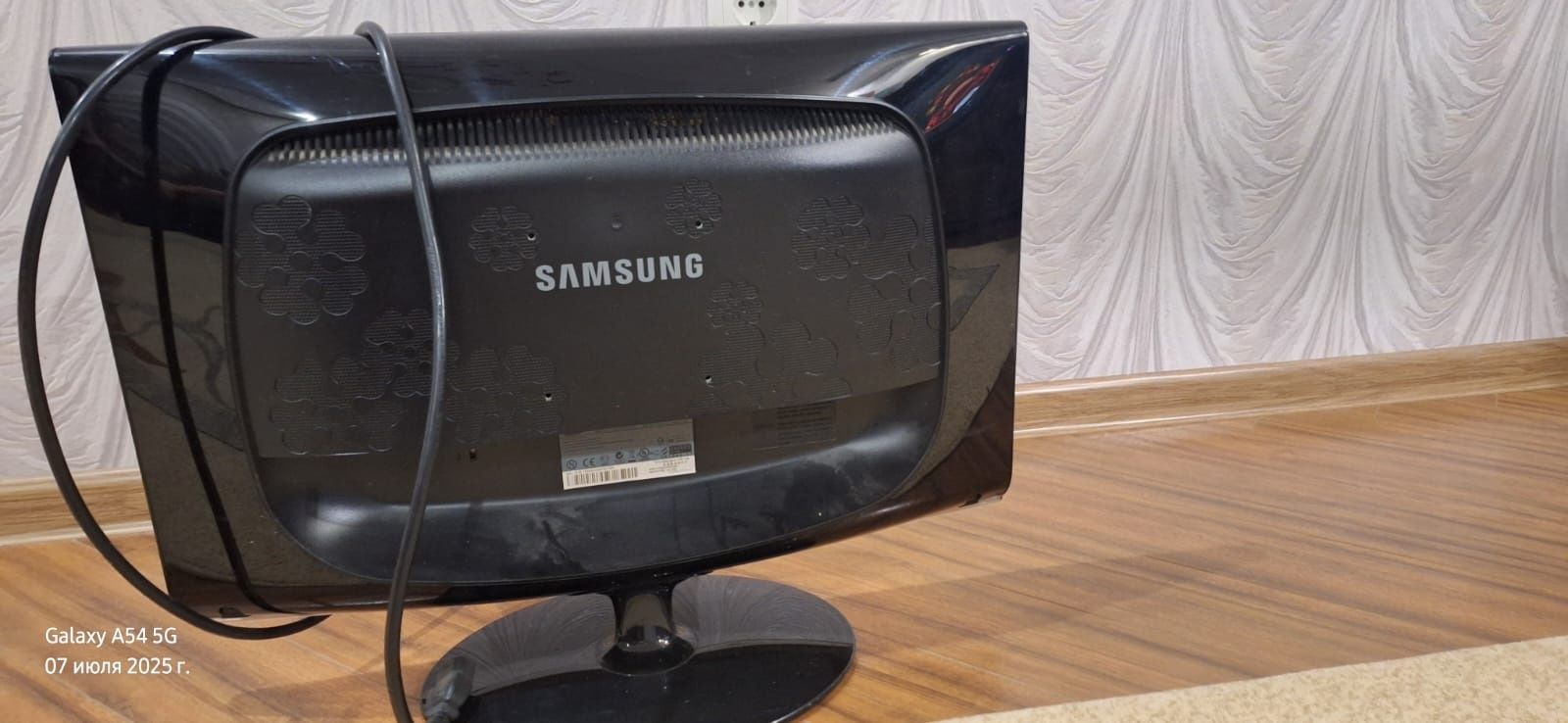 Монитор Samsung LCD 23.6" 2433LW [1920x1080, 1000:1 (DC 50000:1), 5мс,