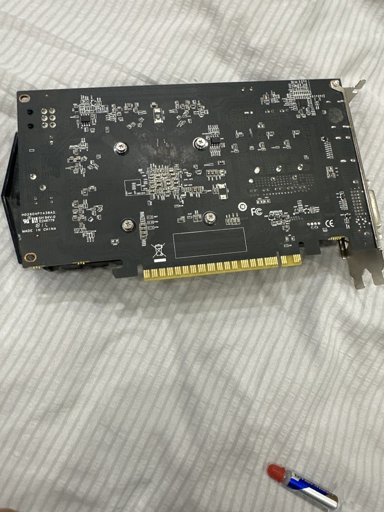 Продам Видеокарту GTX 1050 ti ninja+ термопаста в комплект