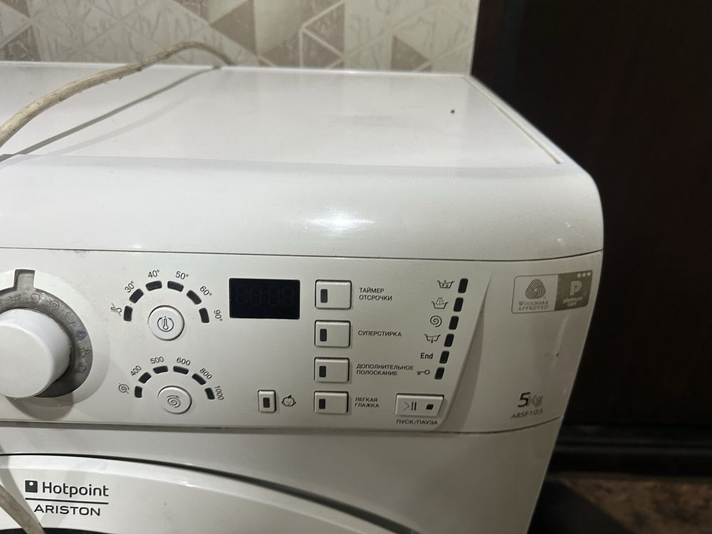 Стиральная машина Hotpoint ariston